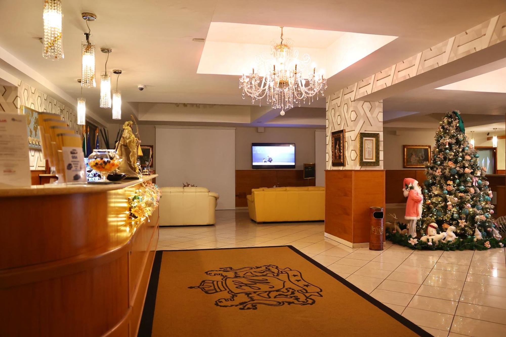 Hotel Max Aversa Buitenkant foto