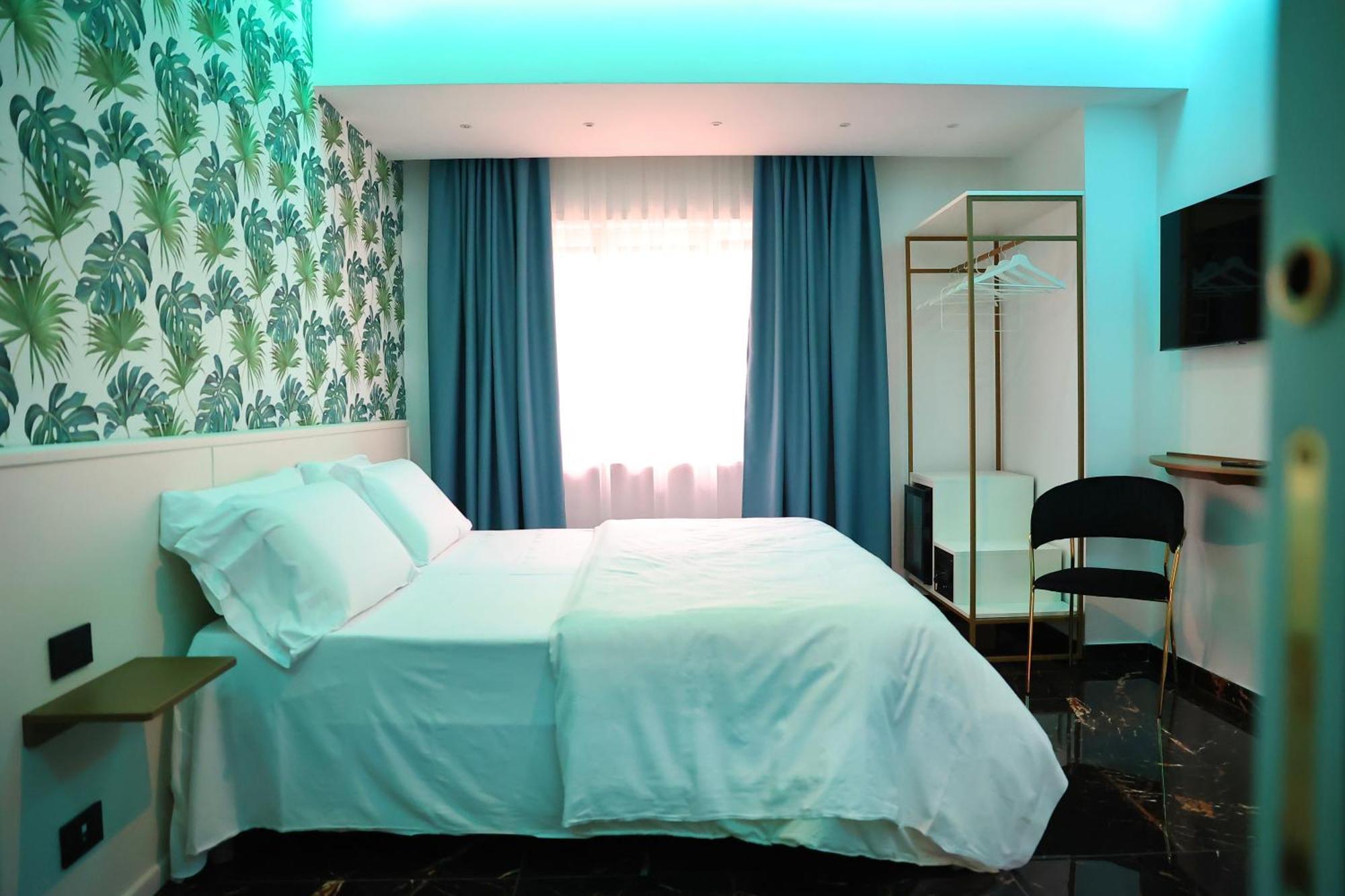 Hotel Max Aversa Buitenkant foto