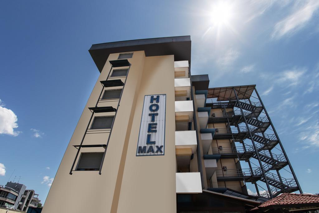 Hotel Max Aversa Buitenkant foto